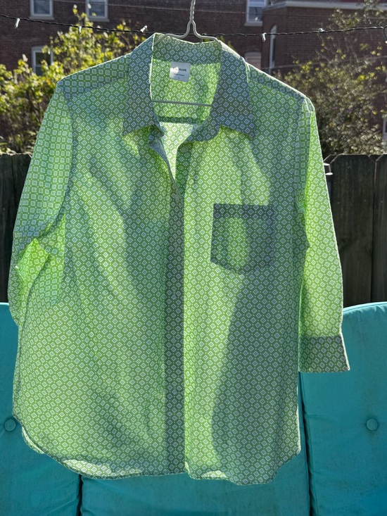 Blair Tops - Blair Light Green Geometric Button-Down Shirt